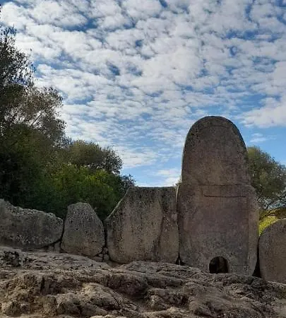 Casa Mario E Stefanina Bassacutena